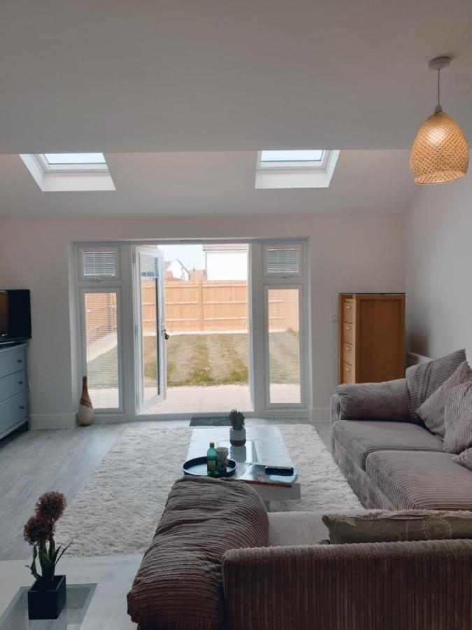 Villa Coastal Retreat Bognor Bersted Exterior foto